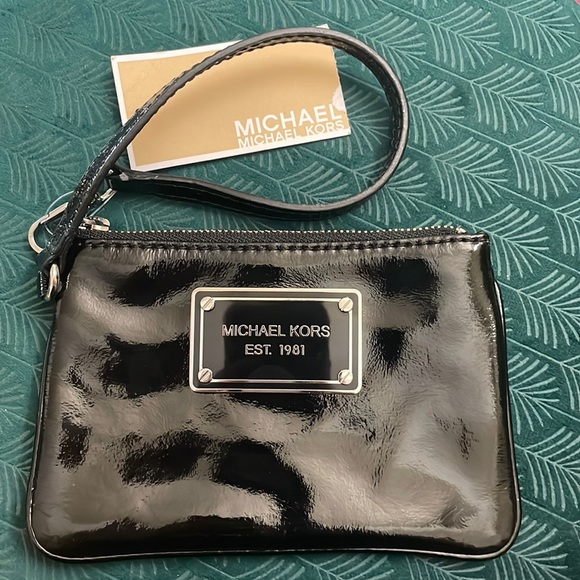 Jet Set Enamel Wristlet - Picture 1 of 5